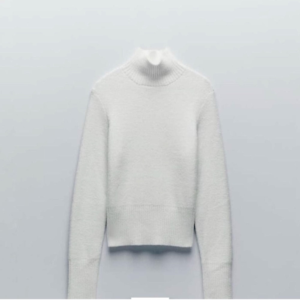 Zara Soft Touch Ivory Knit Turtleneck Sweater - Medium